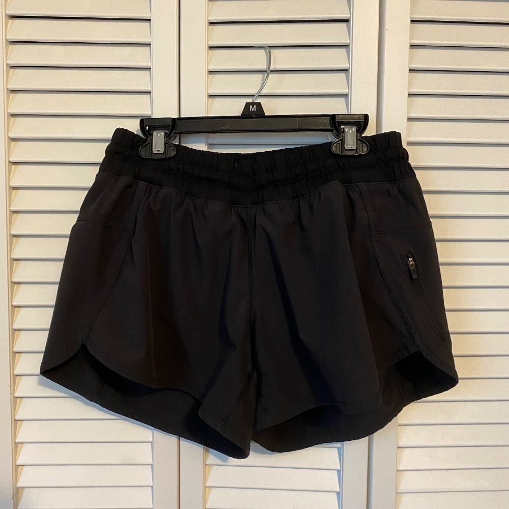 Lululemon Tracker Shorts Black Mid-rise 4in inseam size 8